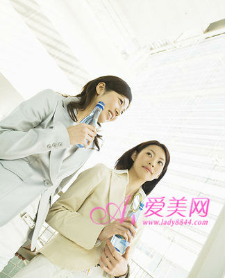 OL办公室减肥动作双弹出击 动动瘦全身-燃脂运