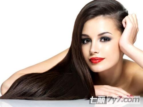 护发秘诀:教你<em>头发开叉</em>不修剪怎么修复-美发护