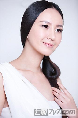 秋天头痒头皮屑多怎么办 分享4个<em>头发</em>护理小窍