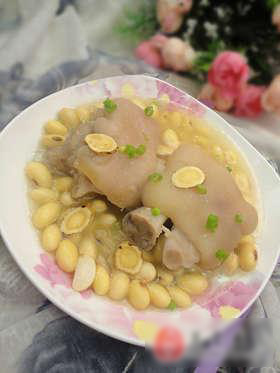 黄芪黄豆煲猪爪