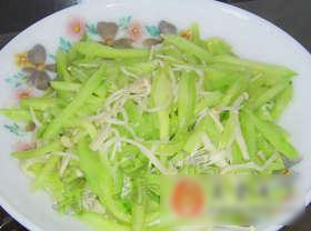 黄瓜炒金针菇