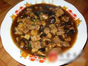 耗油香菇肉丁
