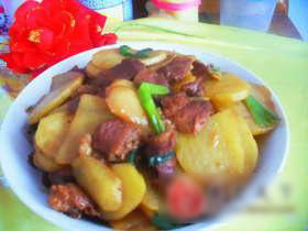 土豆片炒肉