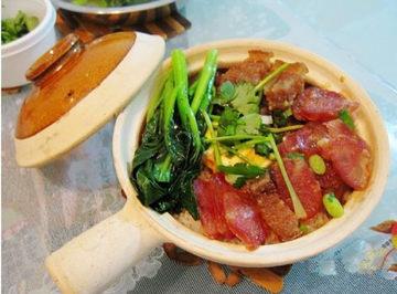广式腊味煲仔饭