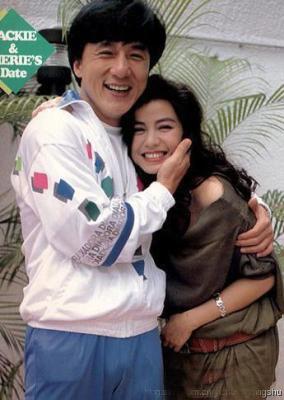 曾是香港第一美女被成龙骗上床,如今56岁仍似